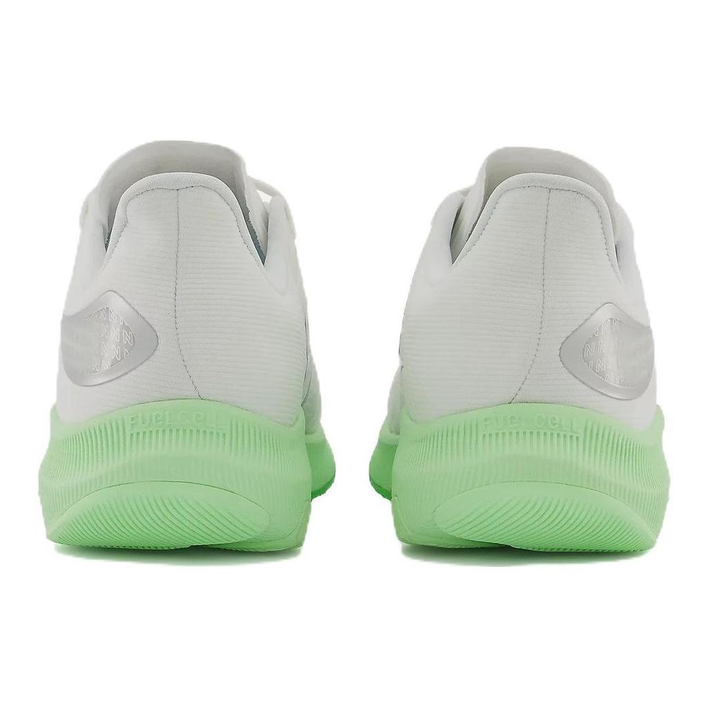 New Balance Pánské tenisky FuelCell Propel v3 bílé s živým jarním zářem MFCPRCW3