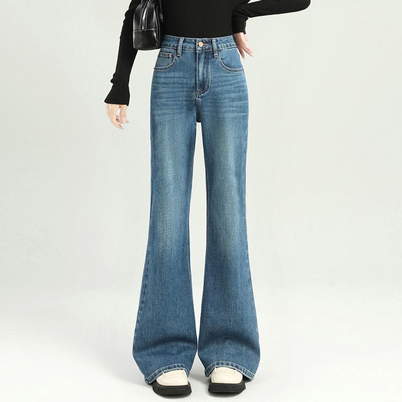 

Женские джинсы с высокой посадкой, синие микро-клеш - Стройнящие, для миниатюрных, широкие от колена, коллекция Осень 2025 L синий