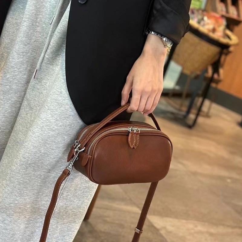 Leather bag women's 2025 spring and summer new camera bag fashion versatile messenger bag portable casual women's shoulder bag