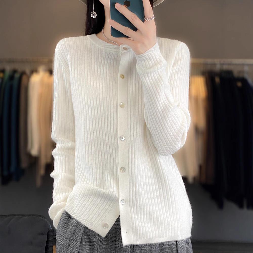 

Women s Slim Fit Round Neck Ribbed Knit Cardigan - Versatile Spring/Autumn Fashion Outerwear L (115-125 jin)