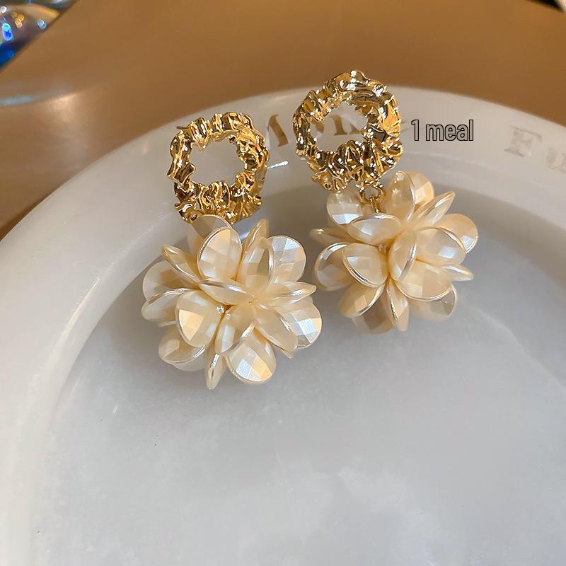 Silver Needle Resin Flower Tassel Earrings: Vintage, Versatile, Light Luxury Fashion Jewelry for Women