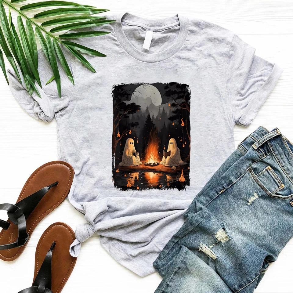 Camping Halloween Geist Buchlesen Shirt Halloween Kostüm Gruselige Jahreszeit T-Shirts Frauen Herbst T-Shirt Halloween Party T-Shirt