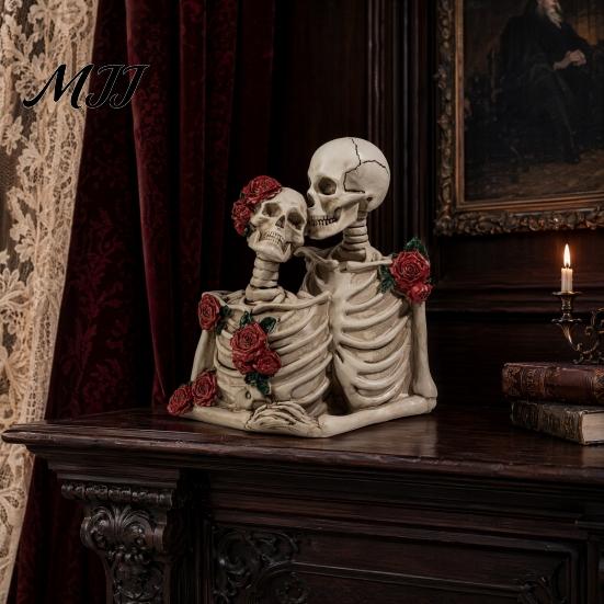 Premium Quality Home Accents Dark Romantic Ornaments, Gothic Couple Resin Skull Model, Unique Halloween Decoration Artistic Delicate Decorations