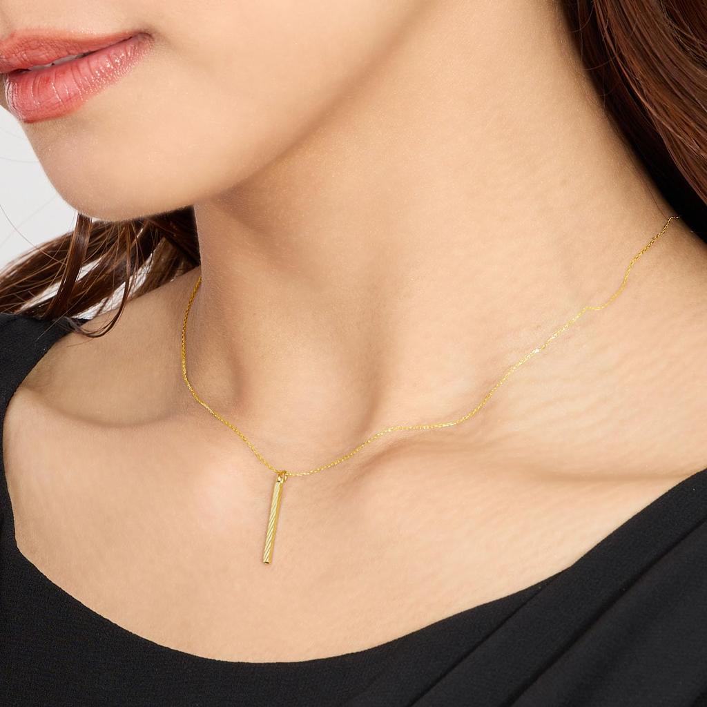 Lala Christie 18K Gold Bar Necklace with 18K Gold Design Women's (lp51-0024-yg)
