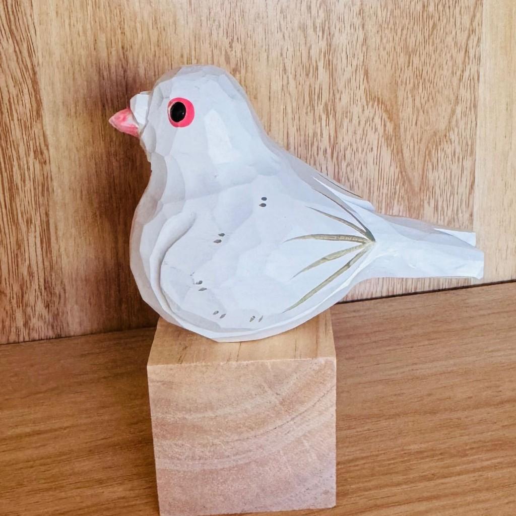 Wooden Craft Bird Figurine With Modern Minimalist Style For Living Room Decor Or Gift