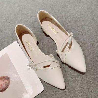 Chaussures élégantes à bout unique et à semelle plate en forme de haricot