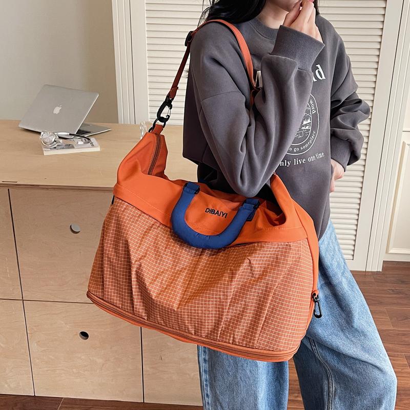 Nylon Duffel Bag for Women and Men Large Capacity Travel Gym Bag with Grid Pattern Design Hand Carry Shoulder Bag for Short Trip