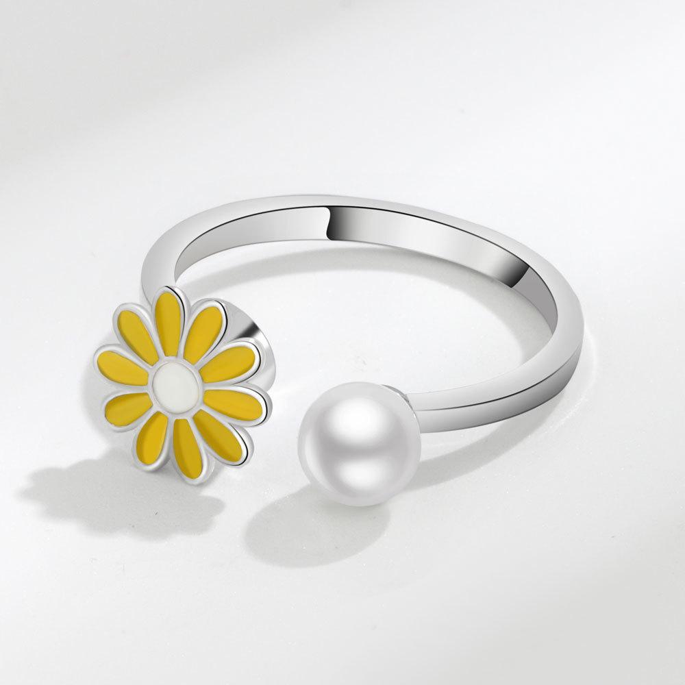 Small Daisy Adjustable Ring With Pearl Decor For Women Fashion Accessory
