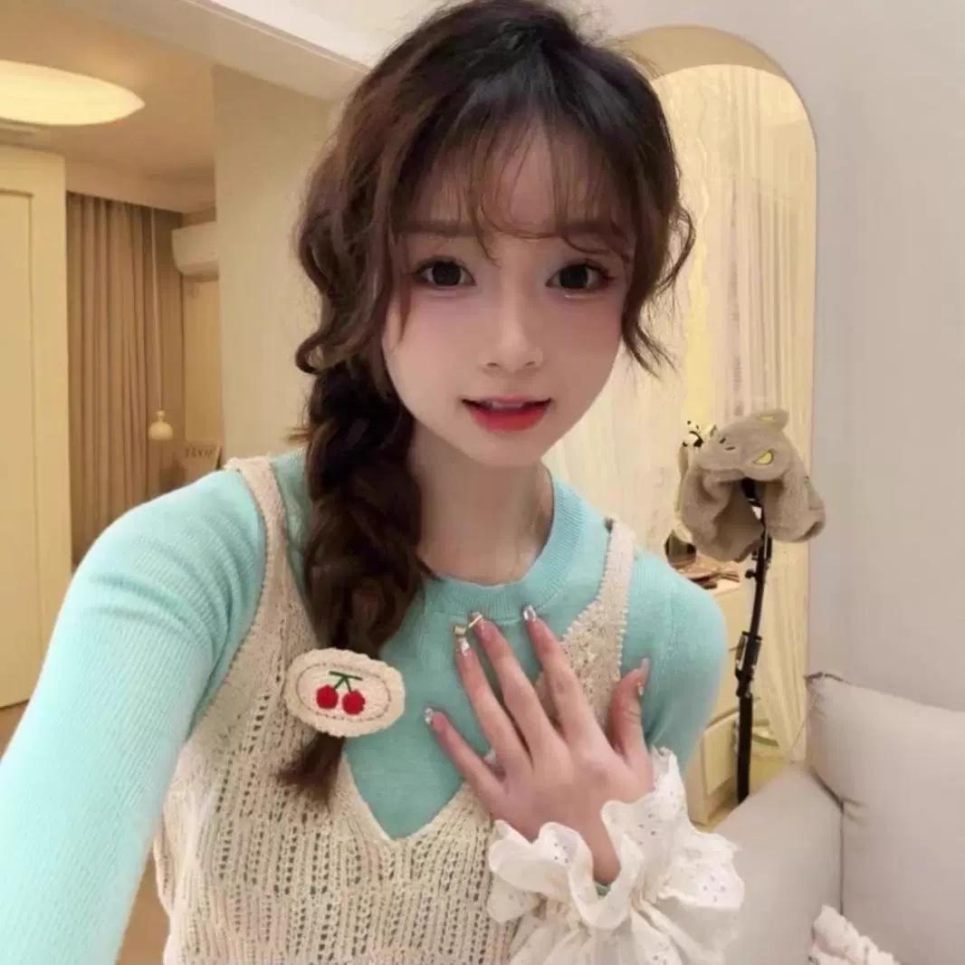 

Women s Slimming Round Neck Knit Sweater - Flattering Autumn/Winter Long Sleeve Top M