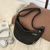 Bag Women'S Autumn And Winter Super Fire Commuter Dumpling Bag Student Fashion Versatile One Shoulder Crossbody Niche Design