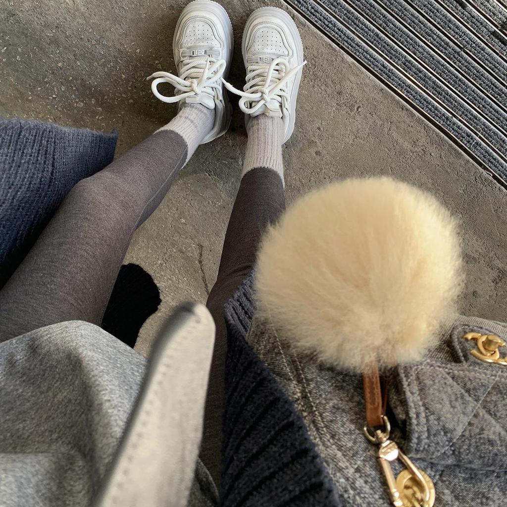 Rindslederversion~ Traubenmutter, die gleichen dicken Schnürsenkel sind alt, lässig, Samt, dicke Sohlen erhöhen die Höhe, schmutzige Board-Schuhe, kleine weiße Damenschuhe