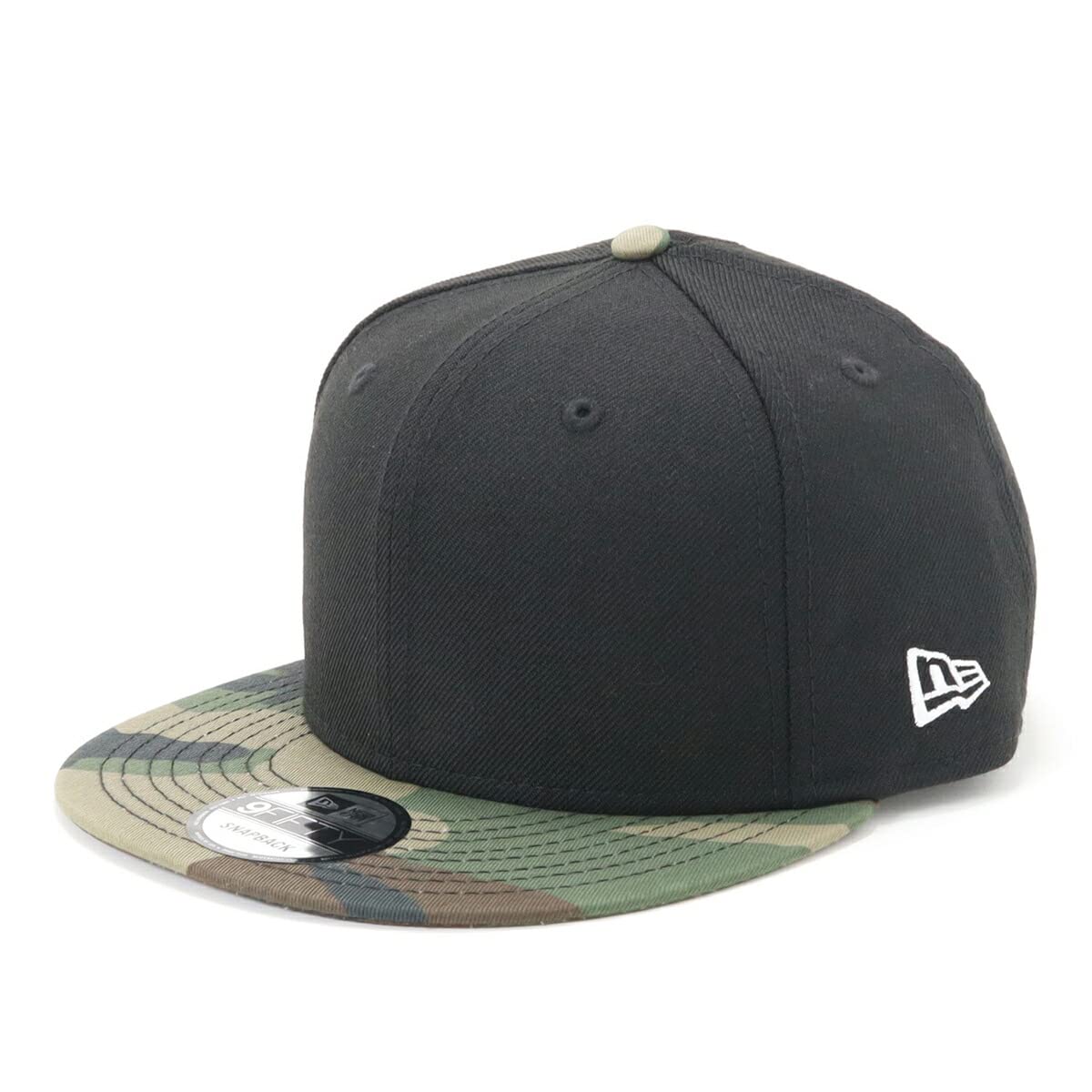 

Flat Visor Cap Simple Camo 950 BASIC BLK WCAMO SWHI 25J [New Era] Black/Woodland S/M