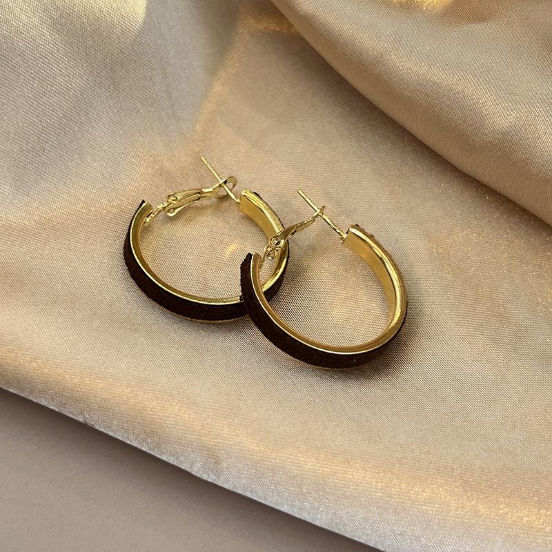 Осенние и зимние ретро-флокированные круглые серьги, Новый год, легкая роскошь, высококачественная коричневая бархатная ткань, серьги в стиле Маillard