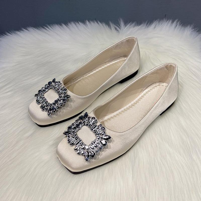 2026 New Versatile Square Buckle Slip-On Flat Shoes for Women Commuter Style Fashion Rhinestone Casual Shoes Spring Autumn Shoes