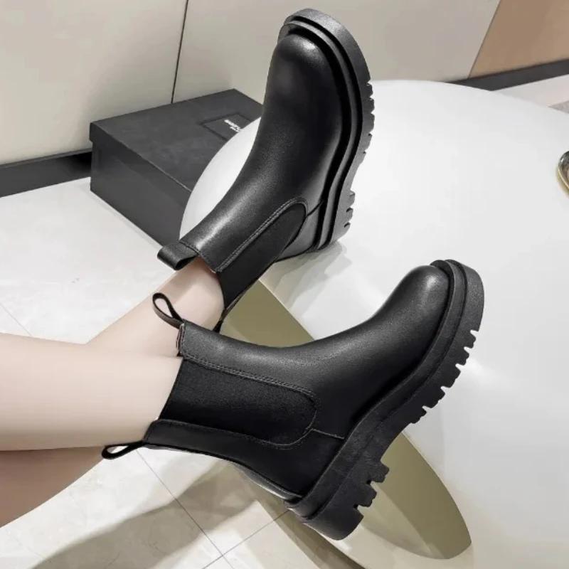 Fashion Women Boots Black Ankle Classics Boots Autumn Winter Platform Short Boots Women Luxury Fashionable Casual Sexy Shoes for Women