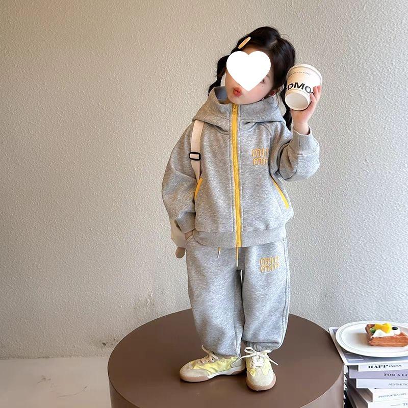 

Korean-Style Girls Hooded Sweatshirt & Pants Set - Autumn/Winter 2025 Trendy Two-Piece Outfit 90