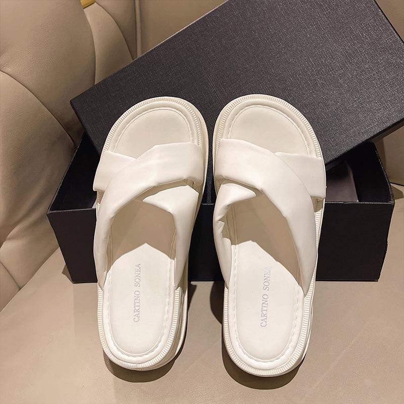 Slippers women's summer outer wear fashionable new high-end sense with skirt fashionable cross bow thick bottom sandals