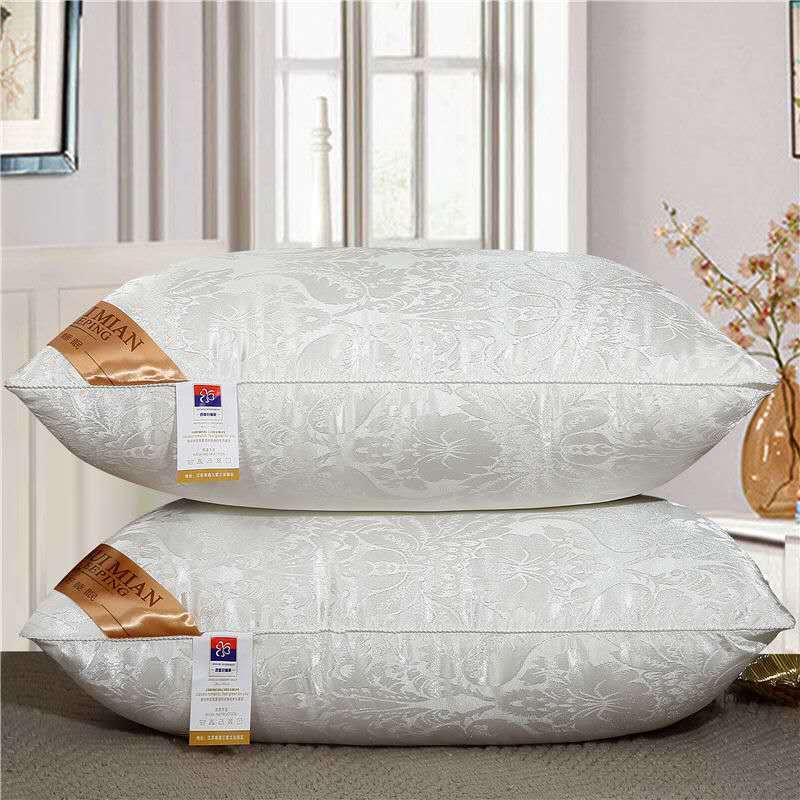 Perna proaspat casatorita Perna nunta Perna mare rosie pentru adulti Perna pentru ingrijirea sanatatii hotelului