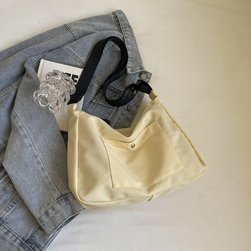 

Японская простая и вместительная сумка-тоут женская 2025 новый нишевый дизайн модная подмышечная на одно плечо кроссбоди сумка