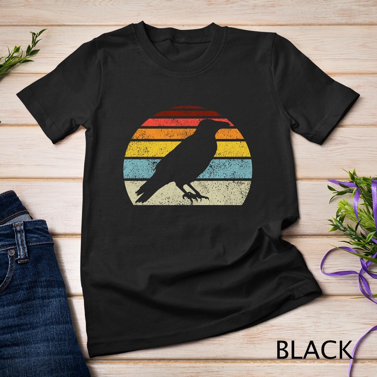 Crow Vintage Raven Gothic Retro Bird Lover Gifts Women Men Unisex T-Shirt Mens Womens Tees Top M