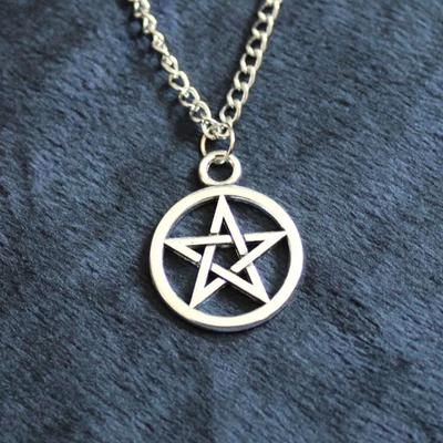 Fashion Inverted Pentagram Pendant Satanic Symbol Vintage Gothic Style Great Necklace Unisex Amulet Jewelry Halloween Gift