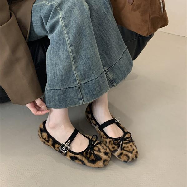 2025 Autumn and Winter New Square Head Bow Mao Mao Shoes Comfortable Warm Velvet Versatile Single Shoes