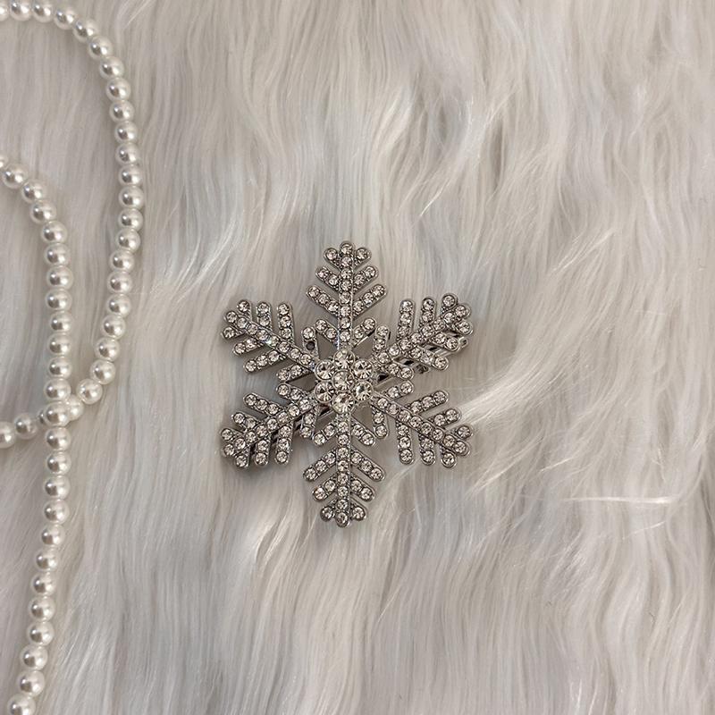 Sliver Color Snowflake Hair Clip Women Girls Sweet Bangs Side Clip Glitter Shiny Edge Hairpins Christmas Xms Headwear