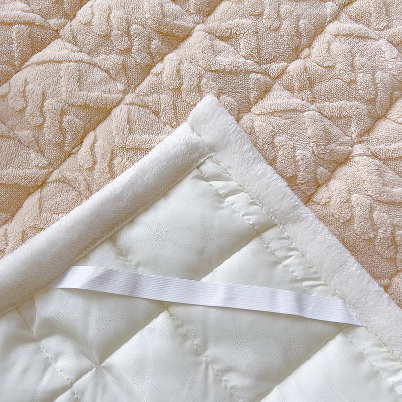 Thick Velvet Fleece Mattress Pad: Warm Coral Fleece Winter Quilt for Dorms and Home