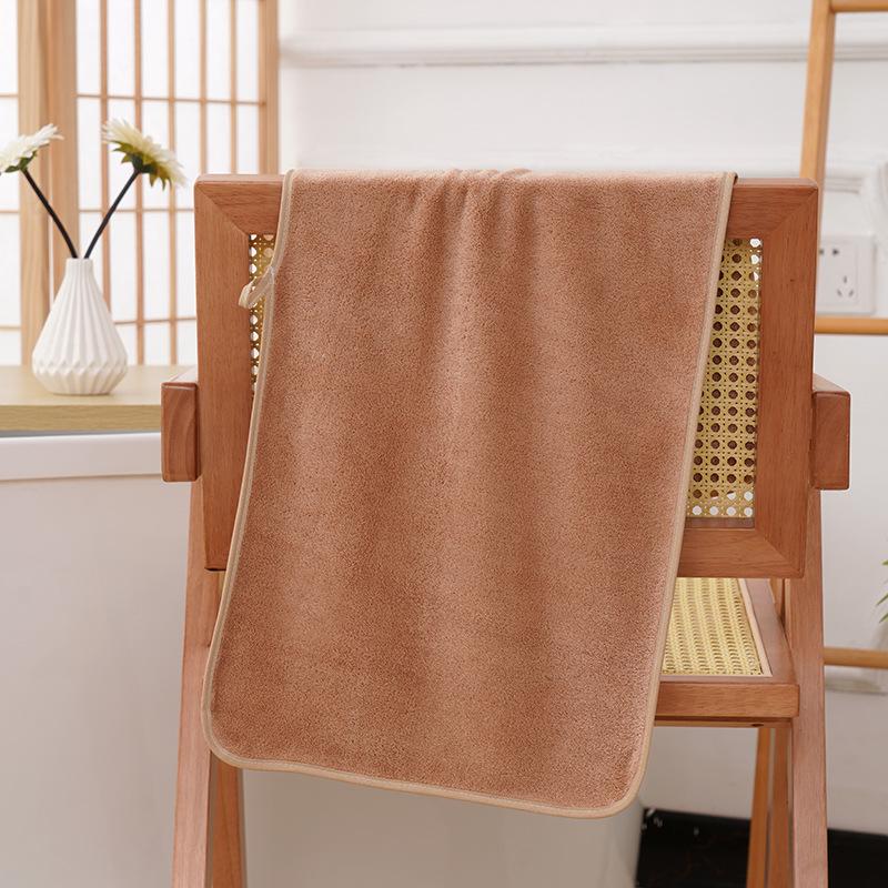 

High-Density Coral Fleece Towel: Soft, Absorbent Face Towel for Home, Salon & Barber Shop. 35*75 темно-коричневого кольору