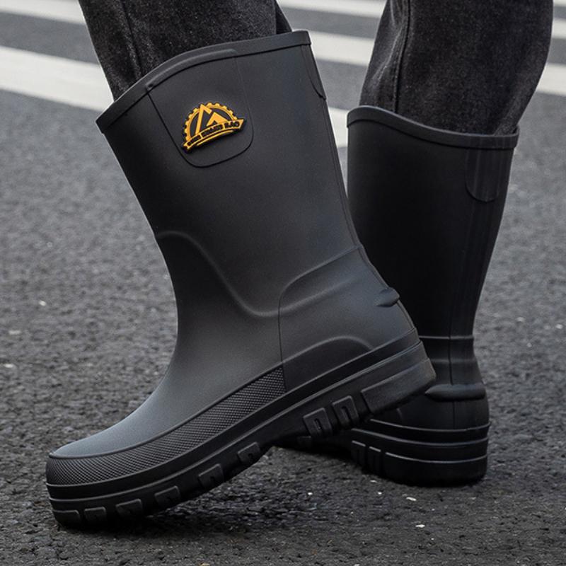 Fashion Men Rain Boots Outdoor Waterproof Rubber Boots Mid-calf Rubber Galoshes Winter Plush Warm Rain Boots Non Slip Men Fishing Shoes