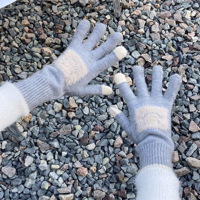 Korean Style Cute Smiling Face Knitted Wool Gloves for Women with Thick Fingers Solid Color Touch Screen Warm and Cold Proof Gloves