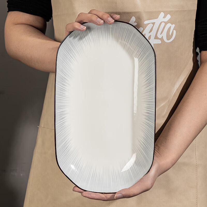 

777 Ceramic Underglaze Round Fish Plate