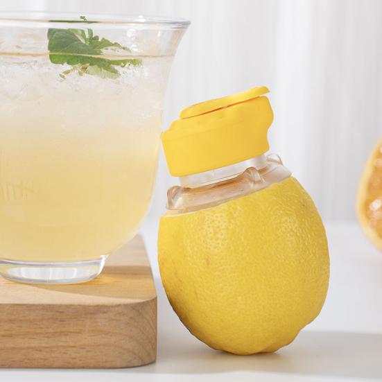 1/2Pcs Lemon Squeezer with Screw Top Lid Built-in Filter Multi-functional Hand Held Juicer Mini Manual Lemon Orange Citrus Lime Press Tool Kitchen