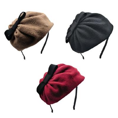 Kopfbedeckungen – Fascinators & Mini-Hüte