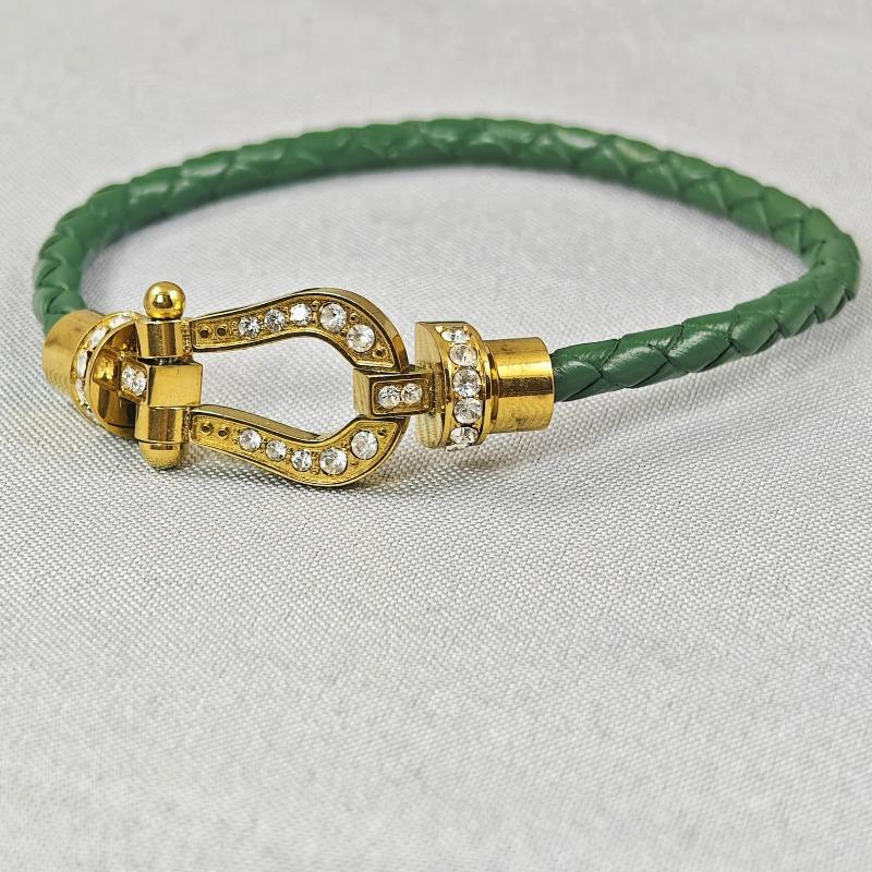 High-end Stainless Steel Full Brick Magnet Horseshoe Buckle Head Bracelet Gold-plated Diamond-encrusted Male and Female Couples Full Diamond Hand Rope