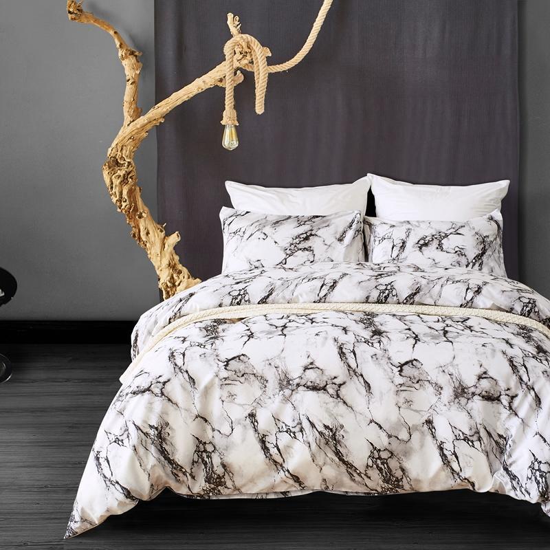 Printed Three-Piece Bedding Set: Quilt Cover and Bed Sheet
