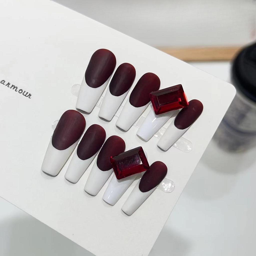 Nošení Nehtů Ručně Vyráběné Falešné Nálepky na Nehty High-end Vínově Červená Bílá Francouzská Manikúra Hotové Produkty Lze Odstranit a Znovu Použít