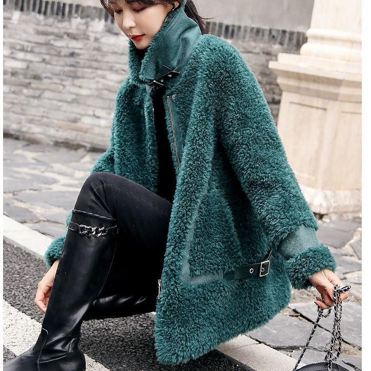 Women's Sheepskin Coat with Fur Pockets, Thick and Warm Winter Jacket