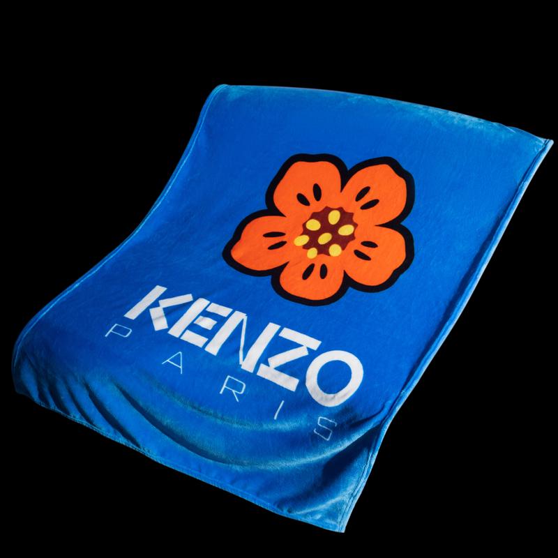 Шелковисто-мягкое одеяло KENZO с цветком бегонии