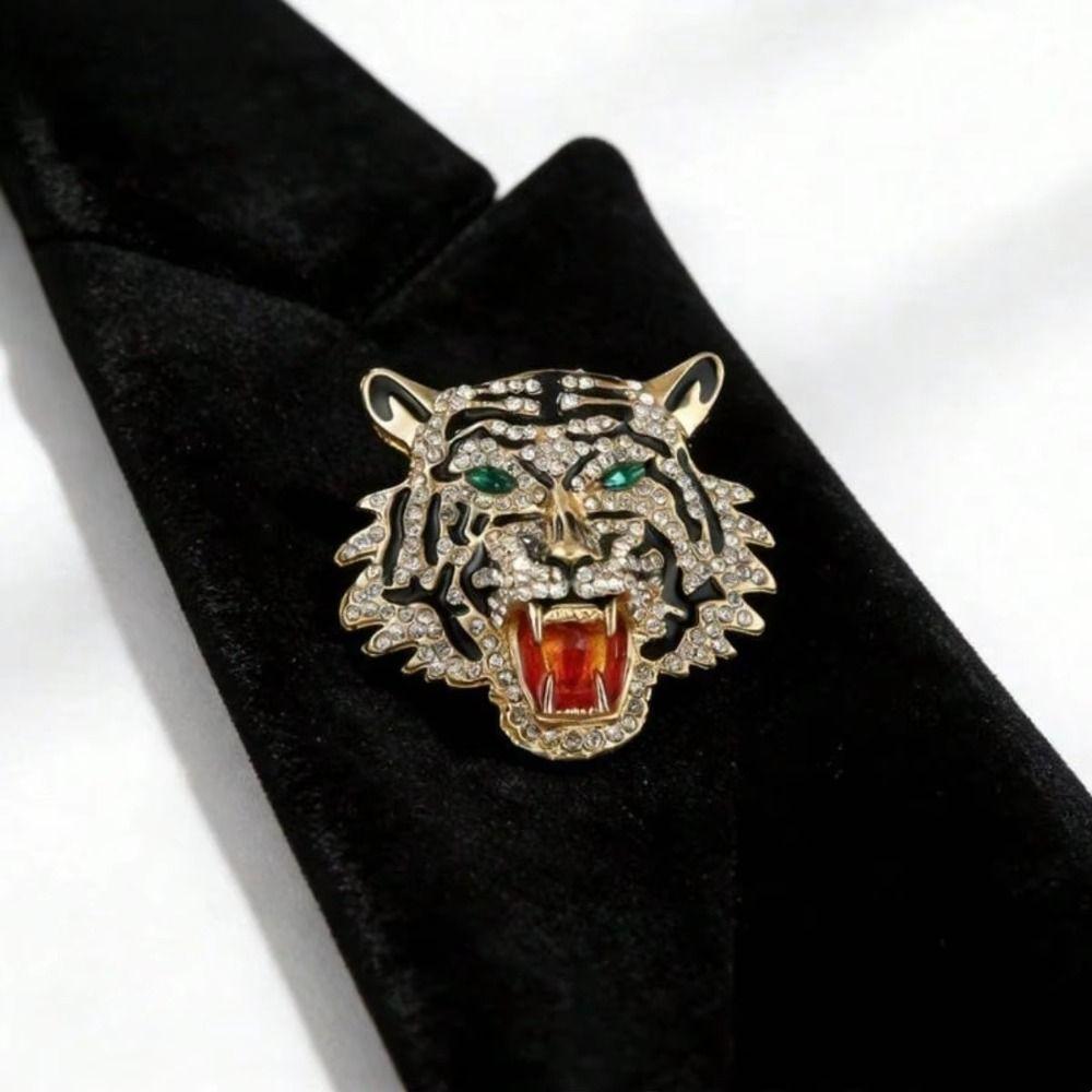 Roaring Tiger Head Pin Rhinestone Animal Badge Backpack Tiger Brooches Jewelry Gift