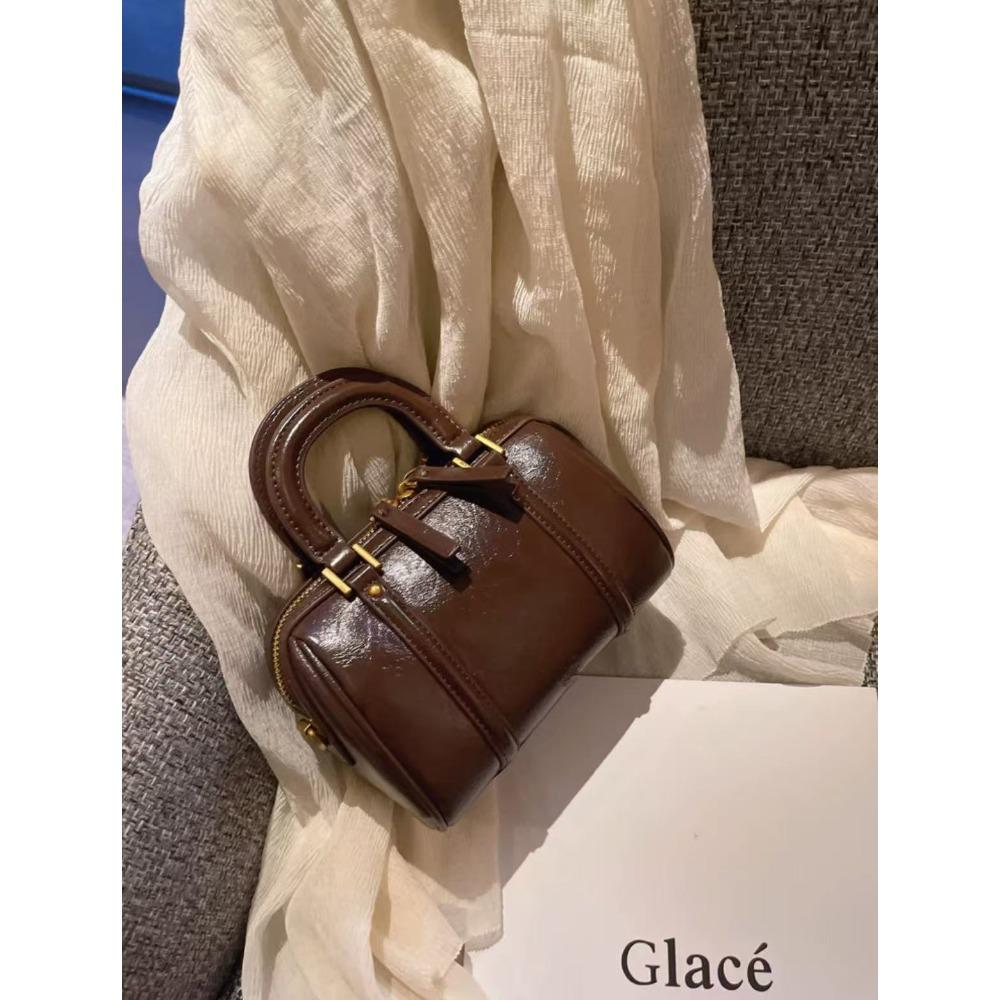 

This year s popular niche exquisite portable Boston bag women s 2024 new retro fashion shoulder messenger bag