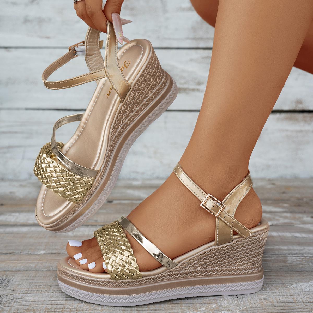 

Fashion New spring women s one-line buckle mid-heel 7.5cm open-toe sandals with woven straps from Europe and America 36 золотой