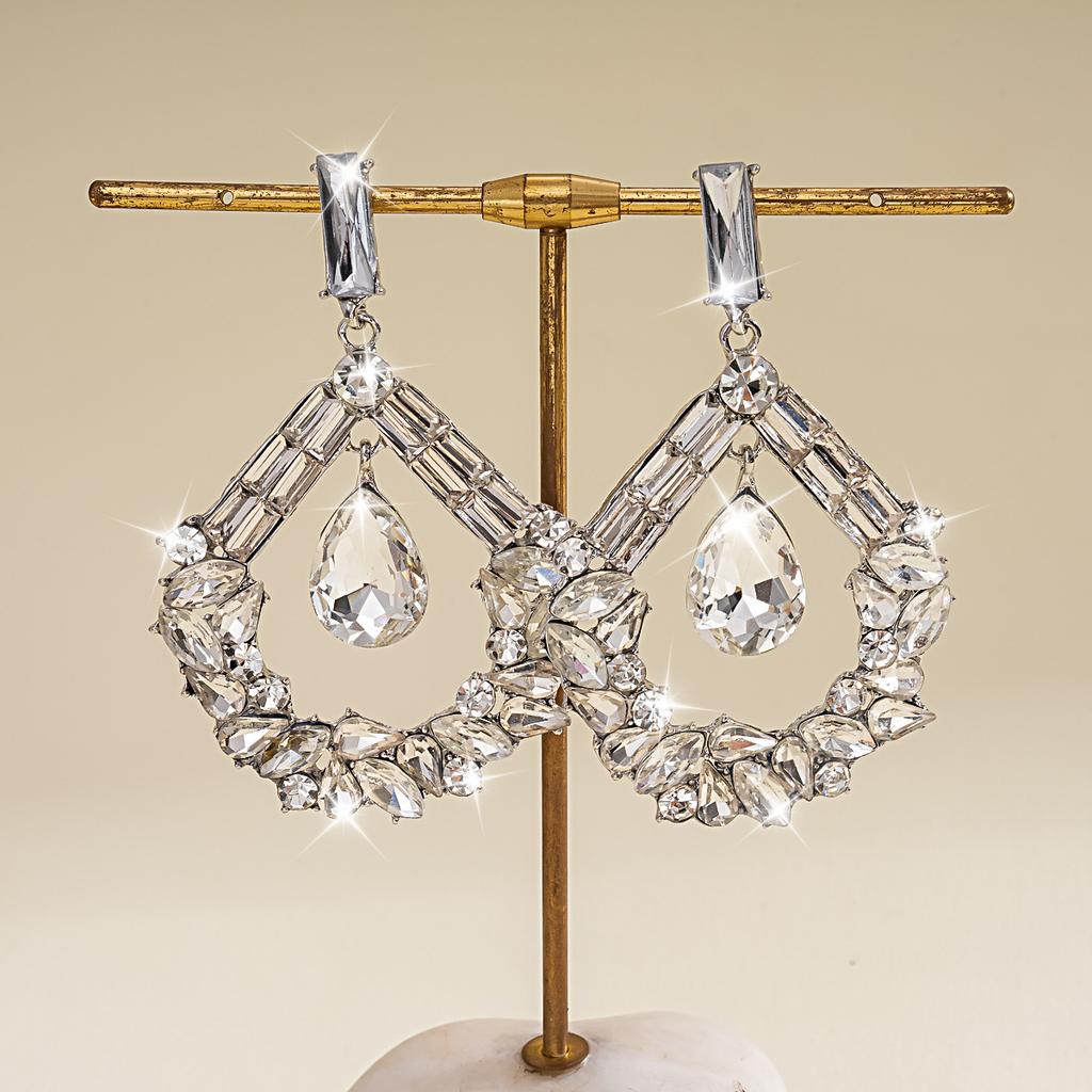 European and American Silver Needle Diamond-encrusted Round Fringed Stud Earrings French Light Luxury Earrings Niche Design Earrings
