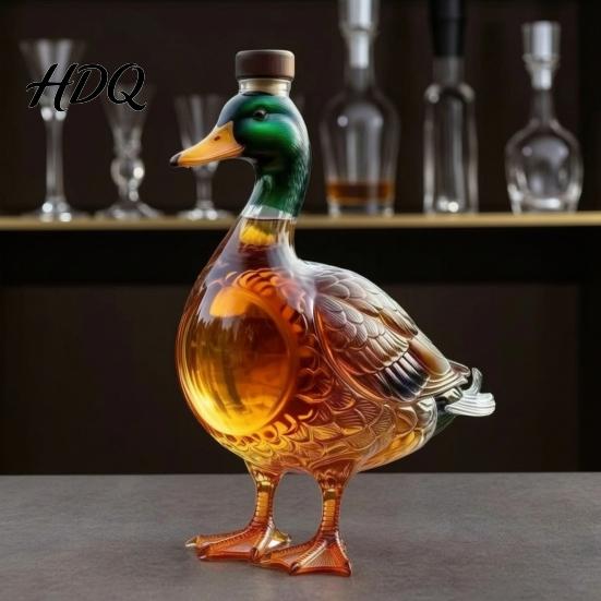 Unique Whiskey Decanter Duck Decanter Straight Bourbon Glass Bottle with Stopper 350ml Flavor Sealing Novelty Liquor Dispenser for Home Bar