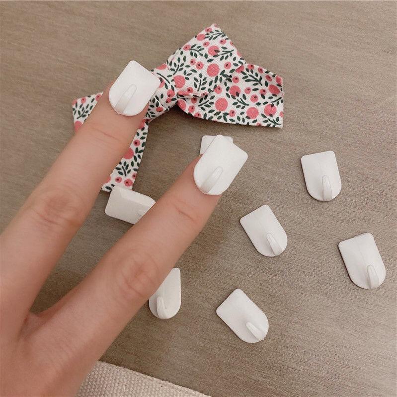10Pcs Mini Small Hooks Multi-purpose Strong Adhesive Hanging Keys Necklace Decorations Small Hooks Household Products