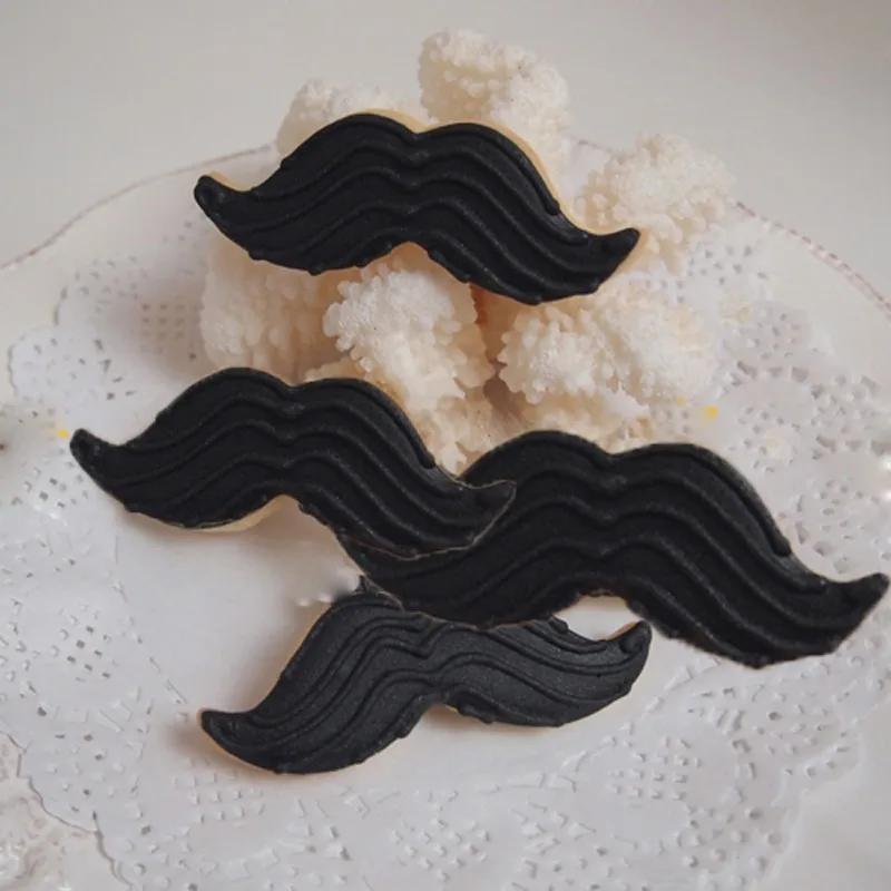 2PC Novelty Lovely Stainless Steel Cake Mould Beard Mustache Shaped Cookie Cutt
