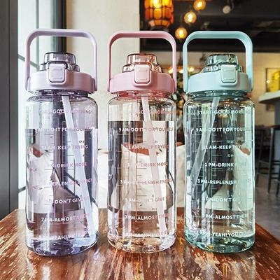 Bottiglia d'acqua da 2 litri con caraffa femminile in paglia Bottiglie da viaggio portatili per ragazze Fitness