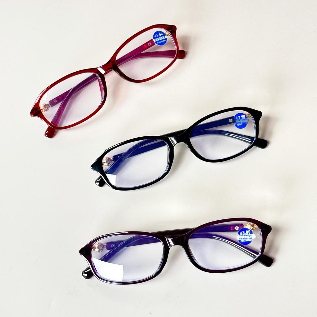 Elegant Anti-Blue Light Reading Glasses for Women