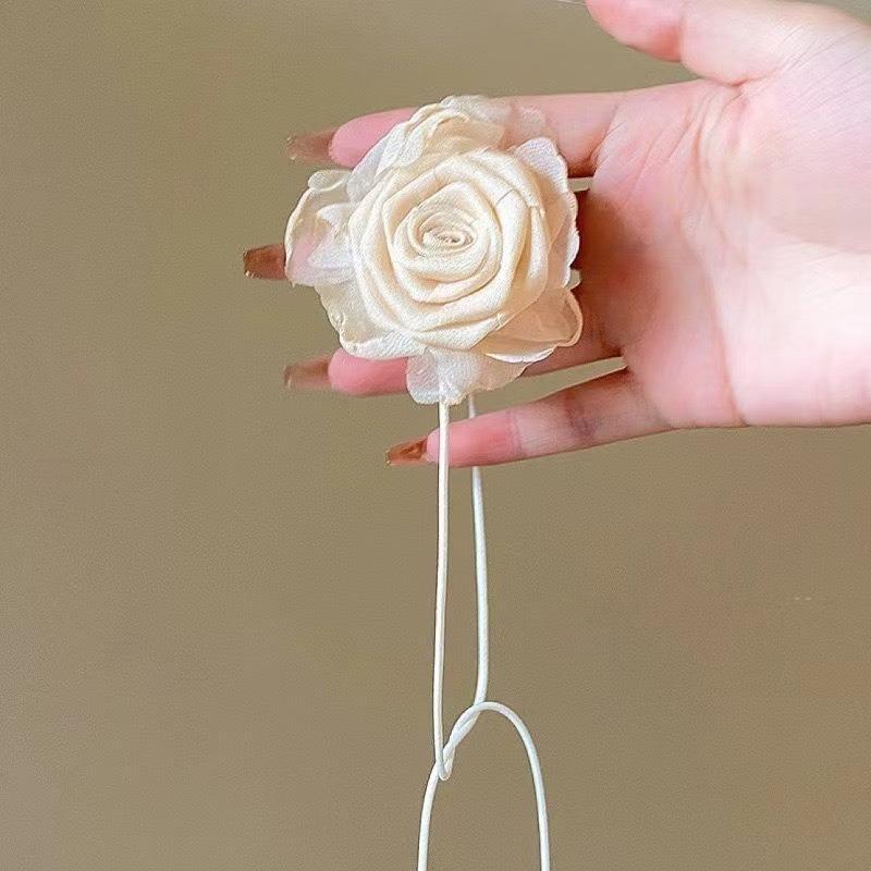 Black and White Flower Necklace Rose Choker Neck Flower Neckband Necklace Female Neck Collar Camellia Clavicle Chain