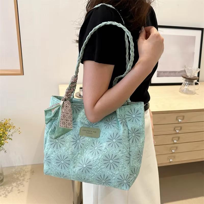 Fashion Embroidery Flower Shoulder Bag Women Large Capacity Ribbon Decoration Handle Bag Casual Commuter Shopping Tote Bag